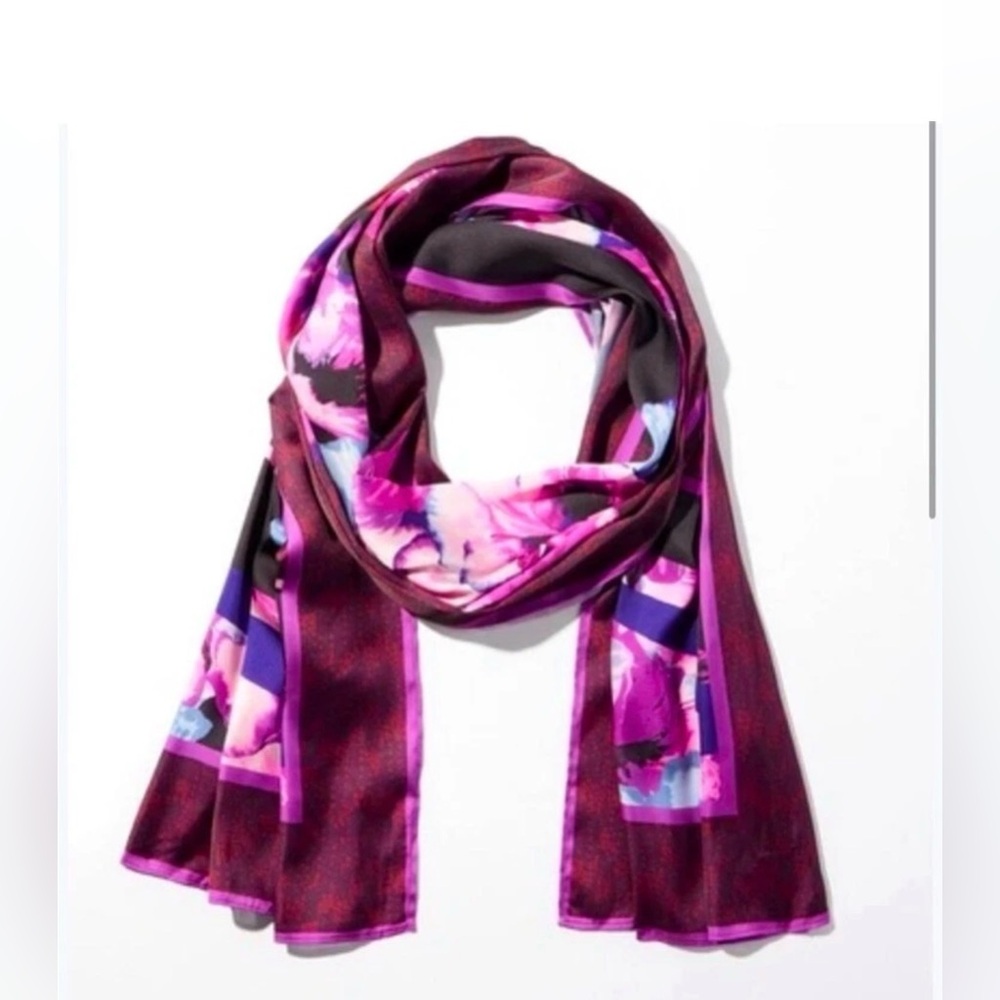 NWT White House Black Market Viola Oblong Scarf Cabernet Purple Floral 21"x72"